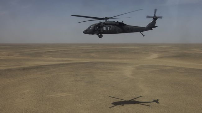 Американский многоцелевой вертолет Black Hawk. Архивное фото Американский многоцелевой вертолет Black Hawk. Архивное фото