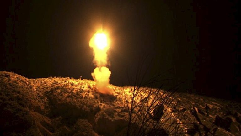 Тестовый запуск баллистической ракеты в Иране Тестовый запуск баллистической ракеты в Иране