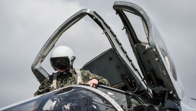 Российский фронтовой бомбардировщик Су-24