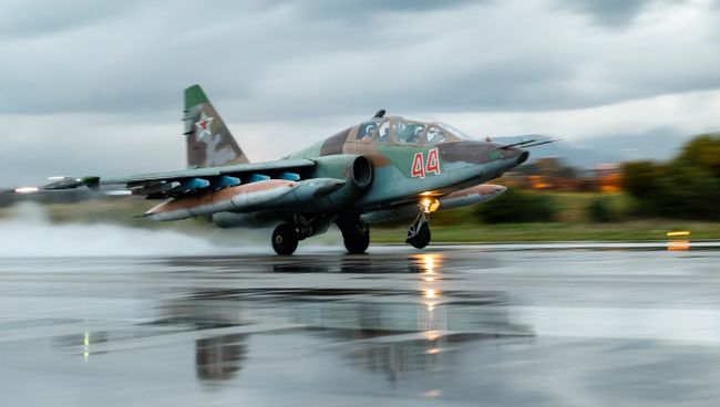 Штурмовик Су-25 ВКС России на авиабазе Хмеймим в Сирии. Архивное фото