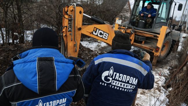 Сотрудники правоохранительных органов в поселке Плеханово в Тульской области