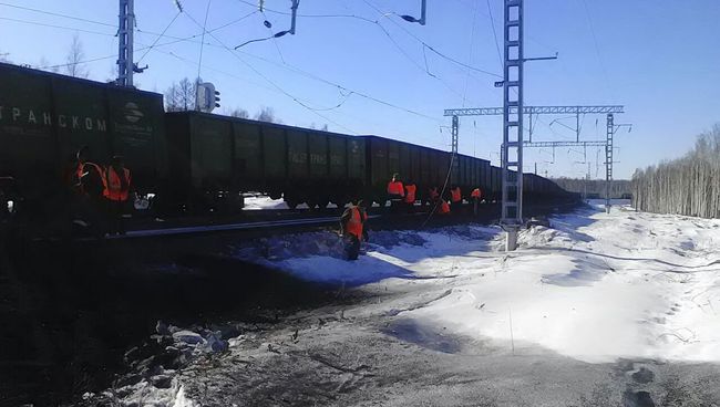 Работы на месте сходов вагонов. Архивное фото Работы на месте сходов вагонов. Архивное фото