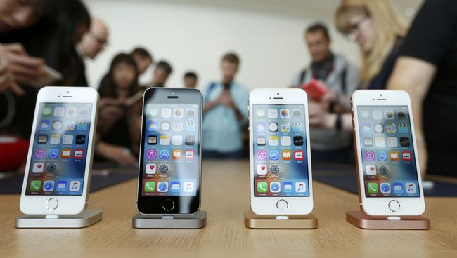 iPhone SE. Презентация новой продукции компании Apple в Купертино iPhone SE. Презентация новой продукции компании Apple в Купертино