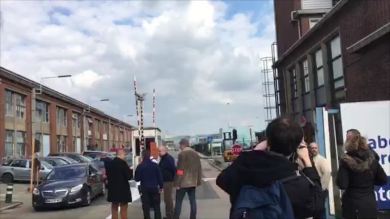 Журналисты дежурили у взорванного террористами брюссельского аэропорта