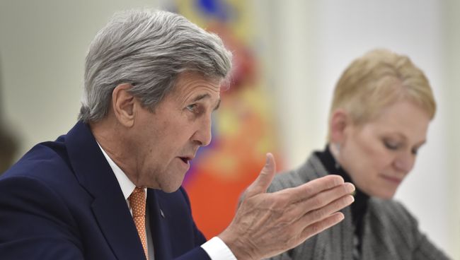 Государственный секретарь США Джон Керри во время встречи с президентом России Владимиром Путиным в Москве. 24 марта 2016