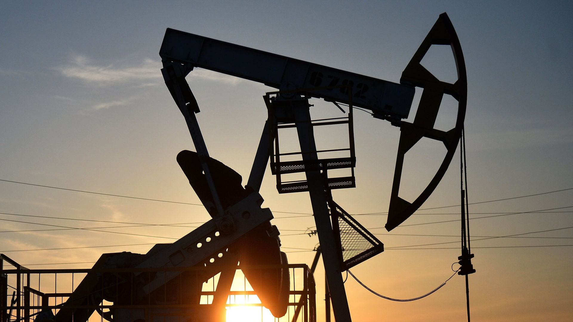 Добыча нефти Добыча нефти - РИА Новости, 1920, 10.03.2026
