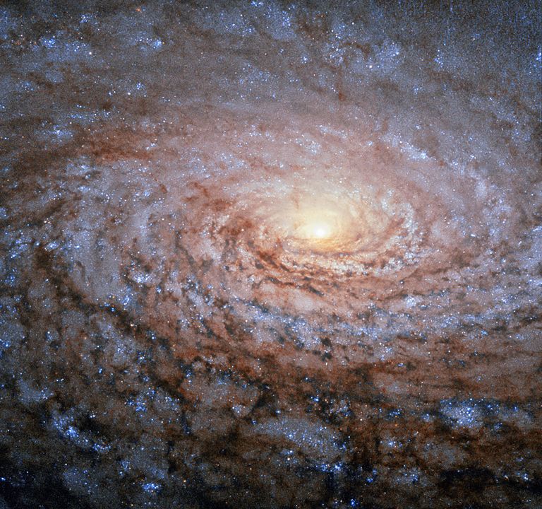 Галактика Messier 63 снятая телескопом Хаббл Галактика Messier 63 снятая телескопом Хаббл
