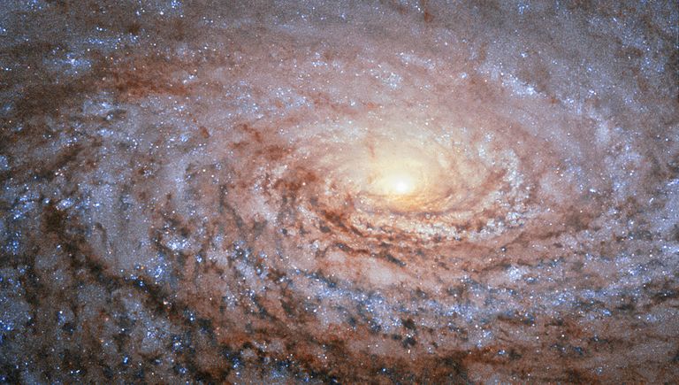 Галактика Messier 63 снятая телескопом Хаббл Галактика Messier 63 снятая телескопом Хаббл
