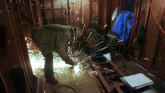ОАО Прибалтийский судостроительный завод Янтарь в Калининграде. Архивное фото ОАО Прибалтийский судостроительный завод Янтарь в Калининграде. Архивное фото