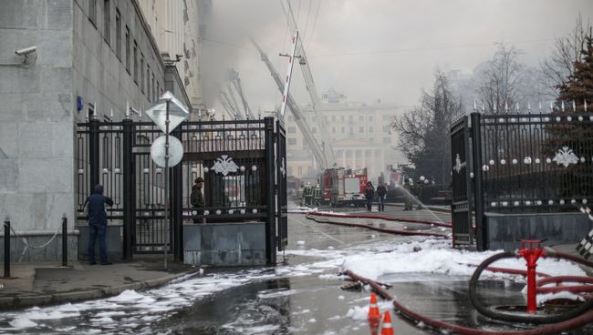 Пожар в здании Министерства обороны в Москве Пожар в здании Министерства обороны в Москве