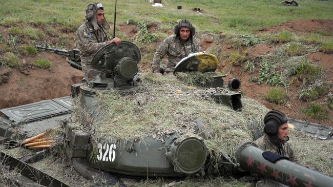 Военнослужащие армии обороны Нагорного Карабаха на первой линии обороны. Архивное фото