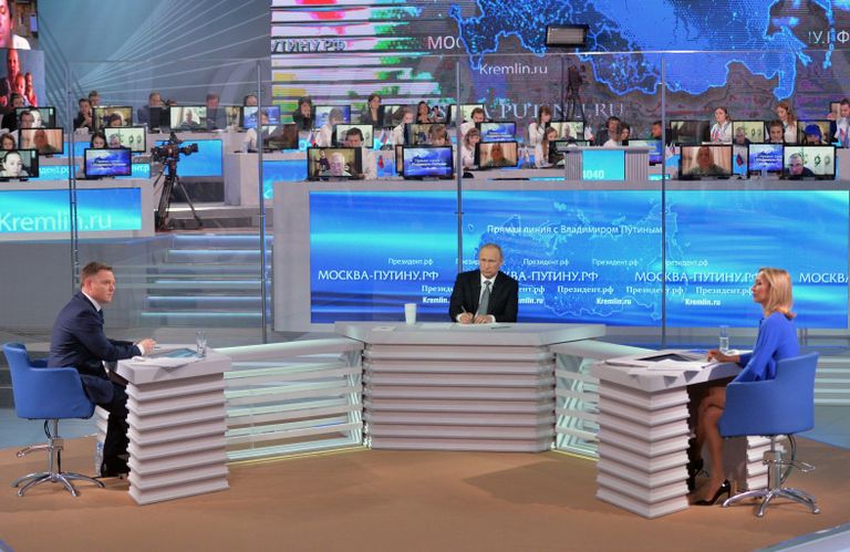 Прямая линия с президентом РФ В. Путиным Прямая линия с президентом РФ В. Путиным
