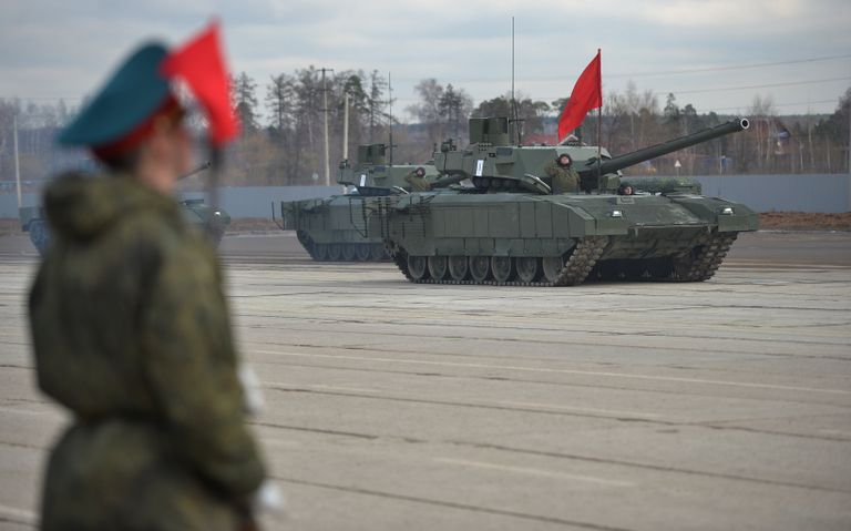 Танки Армата механизированной колонны войск Московского гарнизона Центрального военного округа Танки Армата механизированной колонны войск Московского гарнизона Центрального военного округа