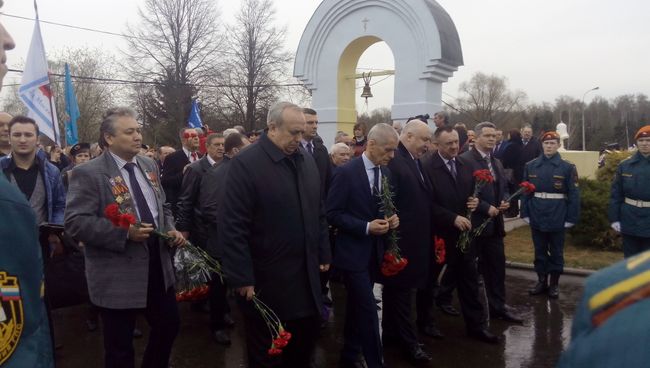 На Митинском кладбище прошел митинг, посвященный 30-й годовщине катастрофы в Чернобыле