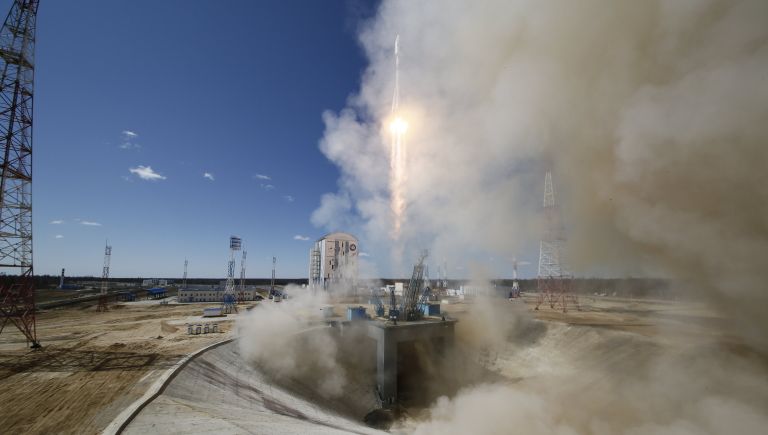 Первый пуск ракеты-носителя с космодрома Восточный Первый пуск ракеты-носителя с космодрома Восточный