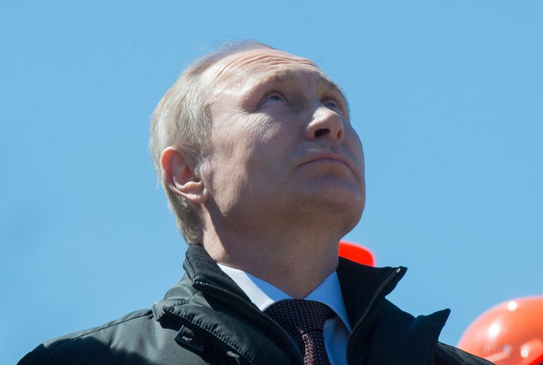 Президент России Владимир Путин выступает на космодроме Восточный после старта ракеты-носителя Союз-2.1а Президент России Владимир Путин выступает на космодроме Восточный после старта ракеты-носителя Союз-2.1а