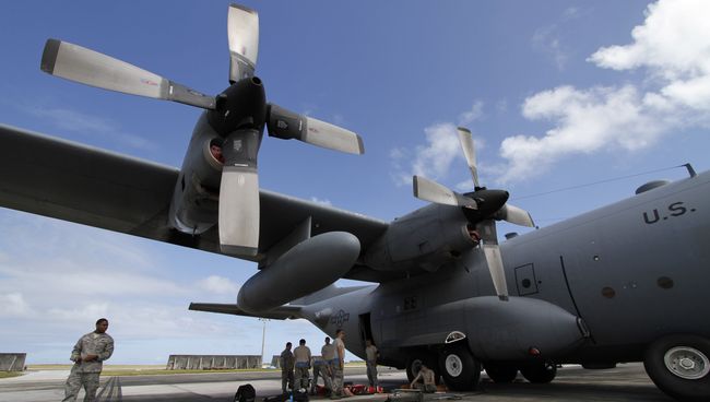 Военно-транспортный самолет C-130 Hercules. Архивное фото Военно-транспортный самолет C-130 Hercules. Архивное фото