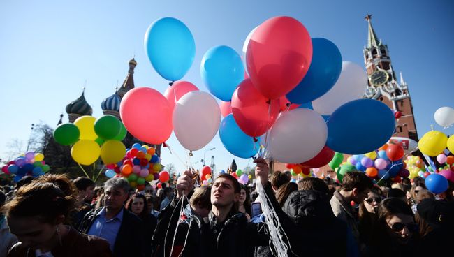 Первомайская демонстрация на Красной площади Первомайская демонстрация на Красной площади