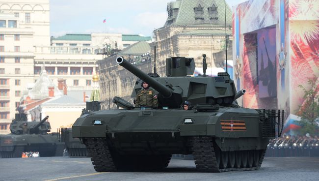 Танк Т-14 на гусеничной платформе Армата. Архивное фото