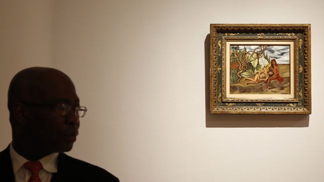 Фрида Кало. Две обнаженные в лесу. 1939 года во время аукциона Christie's 12 мая 2016 года Фрида Кало. Две обнаженные в лесу. 1939 года во время аукциона Christie's 12 мая 2016 года