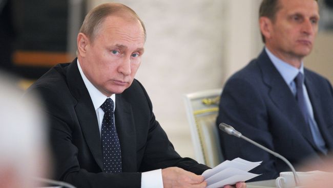 Президент России Владимир Путин проводит заседание Государственного совета РФ по развитию строительного комплекса и совершенствованию градостроительной сферы Президент России Владимир Путин проводит заседание Государственного совета РФ по развитию строительного комплекса и совершенствованию градостроительной сферы