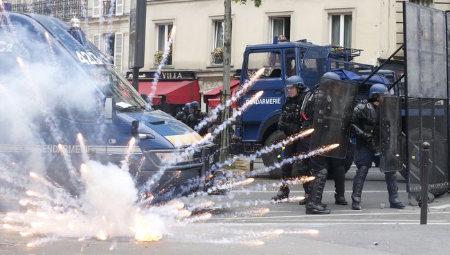 Беспорядки в Париже. 17 мая 2016 Беспорядки в Париже. 17 мая 2016