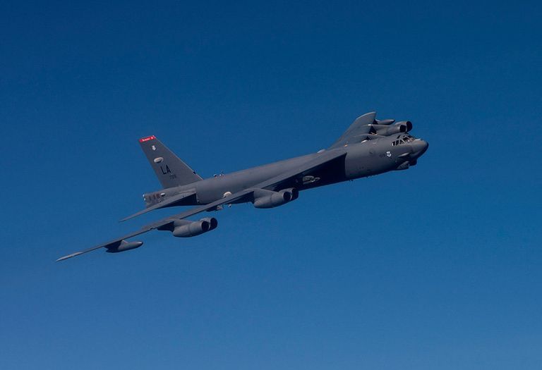 Стратегический американский бомбардировщик B-52 Superfortress