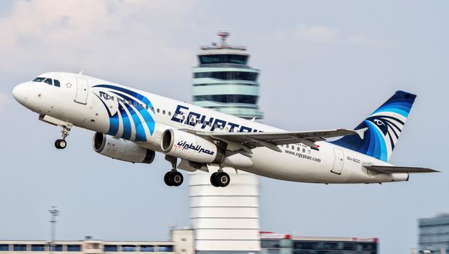 Фотография потерпевшего крушение пассажирского самолета A320 авиакомпании EgyptAir. Архивное фото Фотография потерпевшего крушение пассажирского самолета A320 авиакомпании EgyptAir. Архивное фото