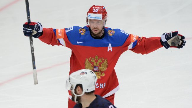 Игрок сборной России Сергей Мозякин радуется своему забитому голу в матче за третье место чемпионата мира по хоккею между сборными командами России и США Игрок сборной России Сергей Мозякин радуется своему забитому голу в матче за третье место чемпионата мира по хоккею между сборными командами России и США