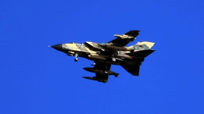 Истребитель ВВС Саудовской Аравии. Архивное фото Истребитель ВВС Саудовской Аравии. Архивное фото