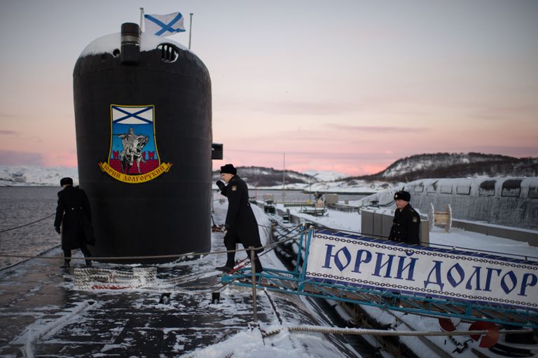 Атомная подводная лодка Юрий Долгорукий Северного флота ВМФ России на причале в Гаджиево Мурманской области. Архивное фото