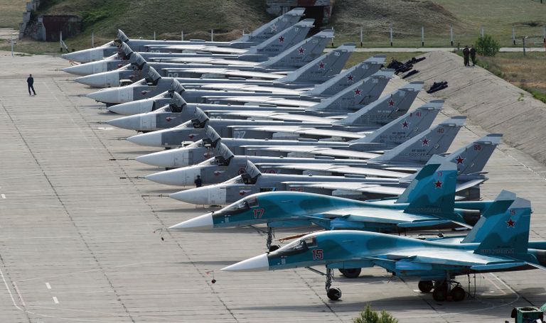 Подготовка к Всероссийским соревнованиям военных летчиков Авиадартс-2016 в Крыму Подготовка к Всероссийским соревнованиям военных летчиков Авиадартс-2016 в Крыму