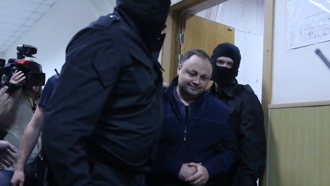 Рассмотрение ходатайства следствия об избрание меры пресечения мэру Владивостока И. Пушкареву в Басманном суде Рассмотрение ходатайства следствия об избрание меры пресечения мэру Владивостока И. Пушкареву в Басманном суде