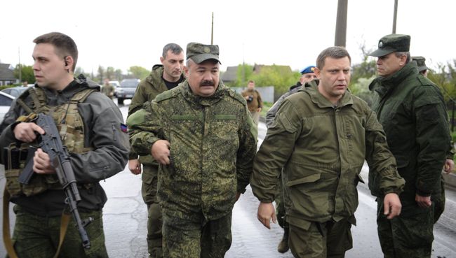 Глава ДНР Александр Захарченко в районе КПП Еленовка в Донецкой области. Архивное фото Глава ДНР Александр Захарченко в районе КПП Еленовка в Донецкой области. Архивное фото