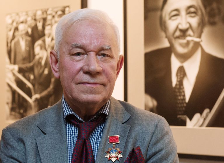 Фотограф Юрий Абрамочкин на своей выставке Полет сквозь время Фотограф Юрий Абрамочкин на своей выставке Полет сквозь время