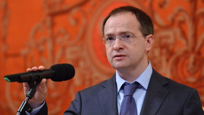 Министр культуры РФ Владимир Мединский на церемонии награждения деятелей культуры и искусства государственными наградами РФ в Большом театре России в Москве. Архив Министр культуры РФ Владимир Мединский на церемонии награждения деятелей культуры и искусства государственными наградами РФ в Большом театре России в Москве. Архив