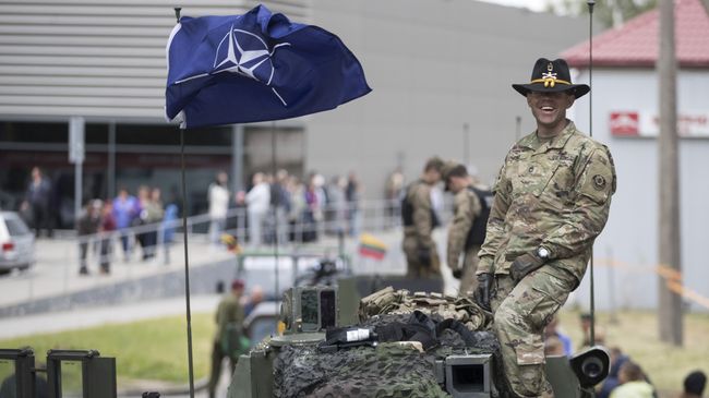 Военнослужащий армии США во время совместных учений войск НАТО в Купишкисе. Архивное фото