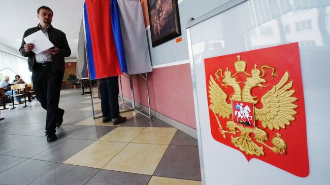Жители Калининграда участвуют в предварительном голосовании за кандидатов, выдвигаемых на выборы в Государственную Думу РФ