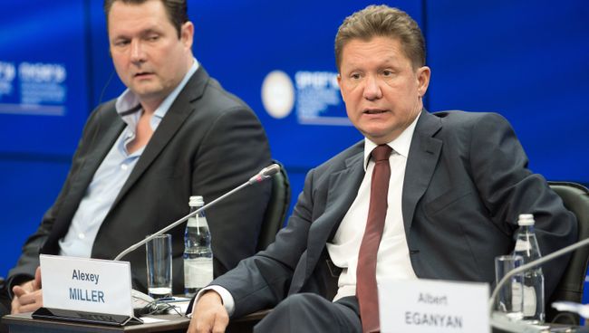 Председатель правления, заместитель председателя совета директоров ПАО Газпром Алексей Миллер (справа) участвует в панельной сессии Геоэкономика крупных инфраструктурных проектов в рамках XX Петербургского международного экономического форума Председатель правления, заместитель председателя совета директоров ПАО Газпром Алексей Миллер (справа) участвует в панельной сессии Геоэкономика крупных инфраструктурных проектов в рамках XX Петербургского международного экономического форума