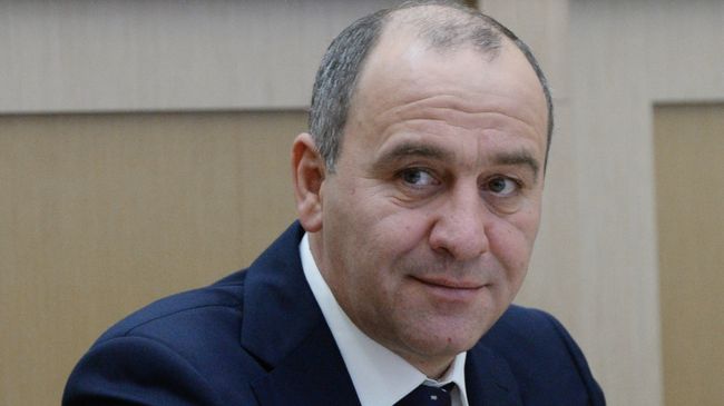 Глава Карачаево-Черкесской Республики Рашид Темрезов. Архивное фото Глава Карачаево-Черкесской Республики Рашид Темрезов. Архивное фото
