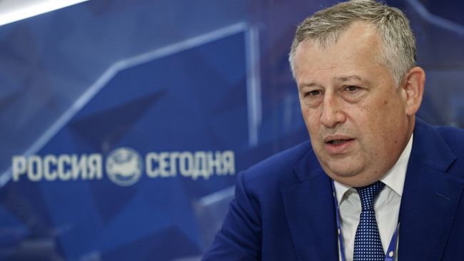 Губернатор Ленинградской области Александр Дрозденко в павильоне МИА Россия сегодня Губернатор Ленинградской области Александр Дрозденко в павильоне МИА Россия сегодня