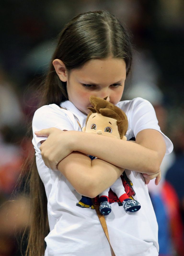 Российская болельщица после окончания матча группового этапа чемпионата Европы по футболу - 2016 между сборными командами России и Уэльса Российская болельщица после окончания матча группового этапа чемпионата Европы по футболу - 2016 между сборными командами России и Уэльса
