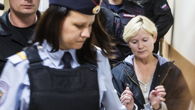 Директор компании Парк-отель Сямозеро Елена Решетова в здании суда Перозаводска Директор компании Парк-отель Сямозеро Елена Решетова в здании суда Перозаводска