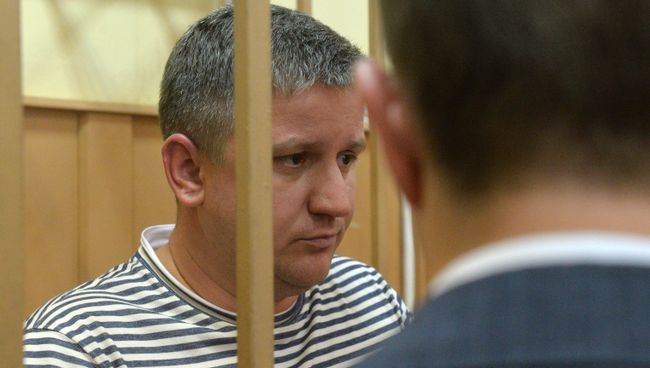 Рассмотрение ходатайства следствия об избрании меры пресечения экс-главе РусГидро Е. Доду и главному бухгалтеру Д. Финкелю Рассмотрение ходатайства следствия об избрании меры пресечения экс-главе РусГидро Е. Доду и главному бухгалтеру Д. Финкелю