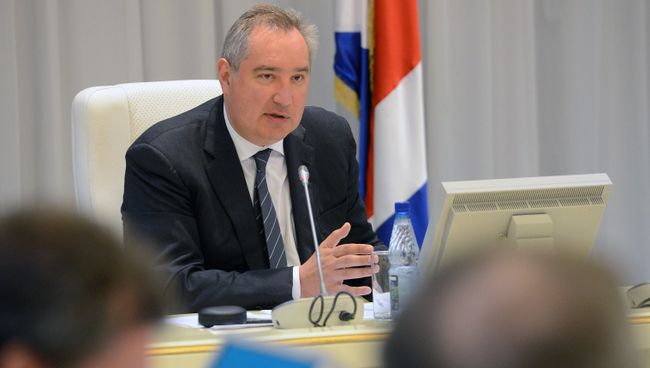 Заместитель председателя правительства РФ Дмитрий Рогозин проводит совещание во Владивостоке по вопросу О ходе исполнения государственного оборонного заказа в Дальневосточном федеральном округе Заместитель председателя правительства РФ Дмитрий Рогозин проводит совещание во Владивостоке по вопросу О ходе исполнения государственного оборонного заказа в Дальневосточном федеральном округе