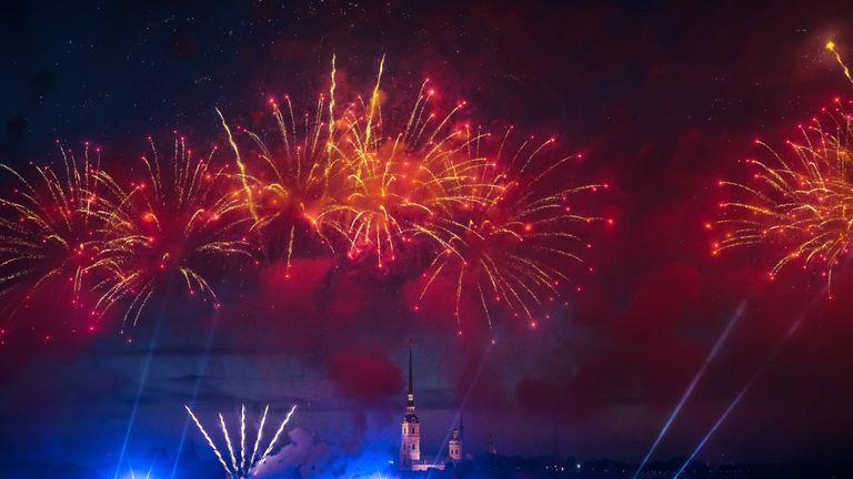 Праздник выпускников Алые паруса-2016 в Санкт-Петербурге Праздник выпускников Алые паруса-2016 в Санкт-Петербурге