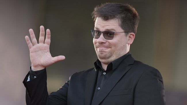 Актер Гарик Харламов перед церемонией вручения премии ТЭФИ 2016 в категории Вечерний прайм в Москве Актер Гарик Харламов перед церемонией вручения премии ТЭФИ 2016 в категории Вечерний прайм в Москве