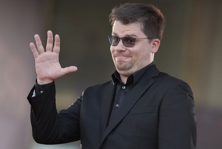 Актер Гарик Харламов перед церемонией вручения премии ТЭФИ 2016 в категории Вечерний прайм в Москве Актер Гарик Харламов перед церемонией вручения премии ТЭФИ 2016 в категории Вечерний прайм в Москве