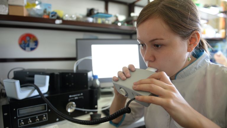 Диагностика заболеваний на основе анализа выдоха человека DiagNOSE Диагностика заболеваний на основе анализа выдоха человека DiagNOSE