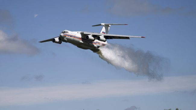 Самолет МЧС Ил-76ТА